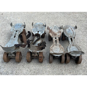 Vintage Metal Roller Skates Adjustable Union Hardware/ Union-Globe 2 Pairs
